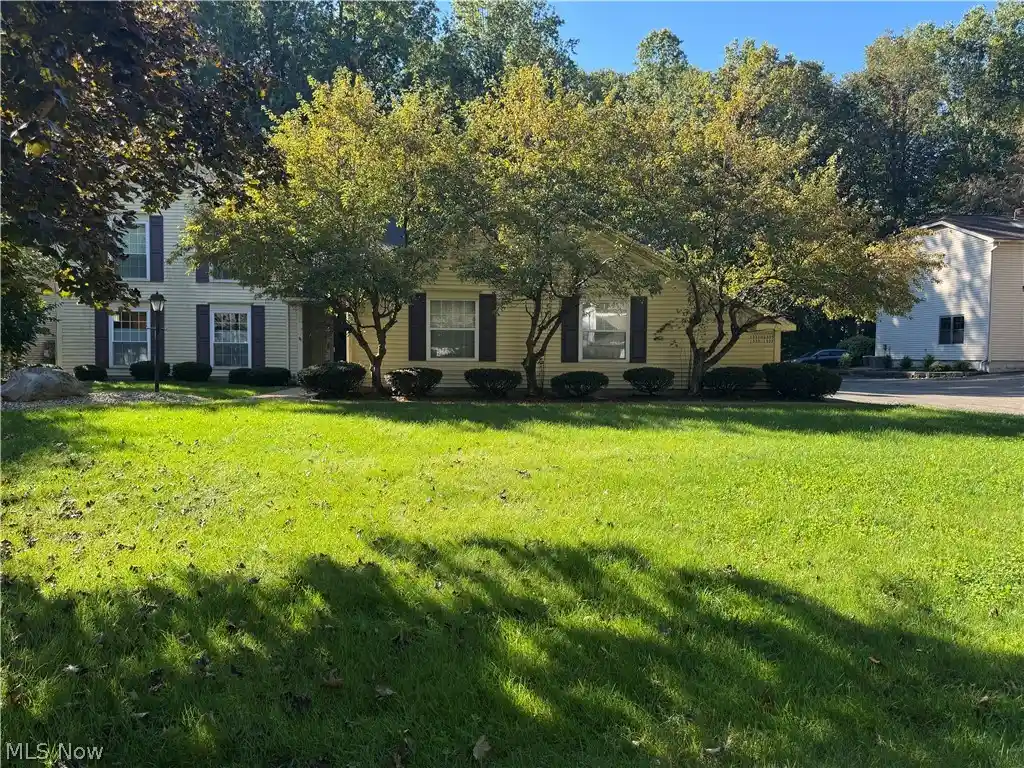 Photo 1 of Condo for sale at 1331 Fox Run Dr #4, Youngstown, OH 44512 | MLS# 5249202 | Listing updated on 2026-10-12