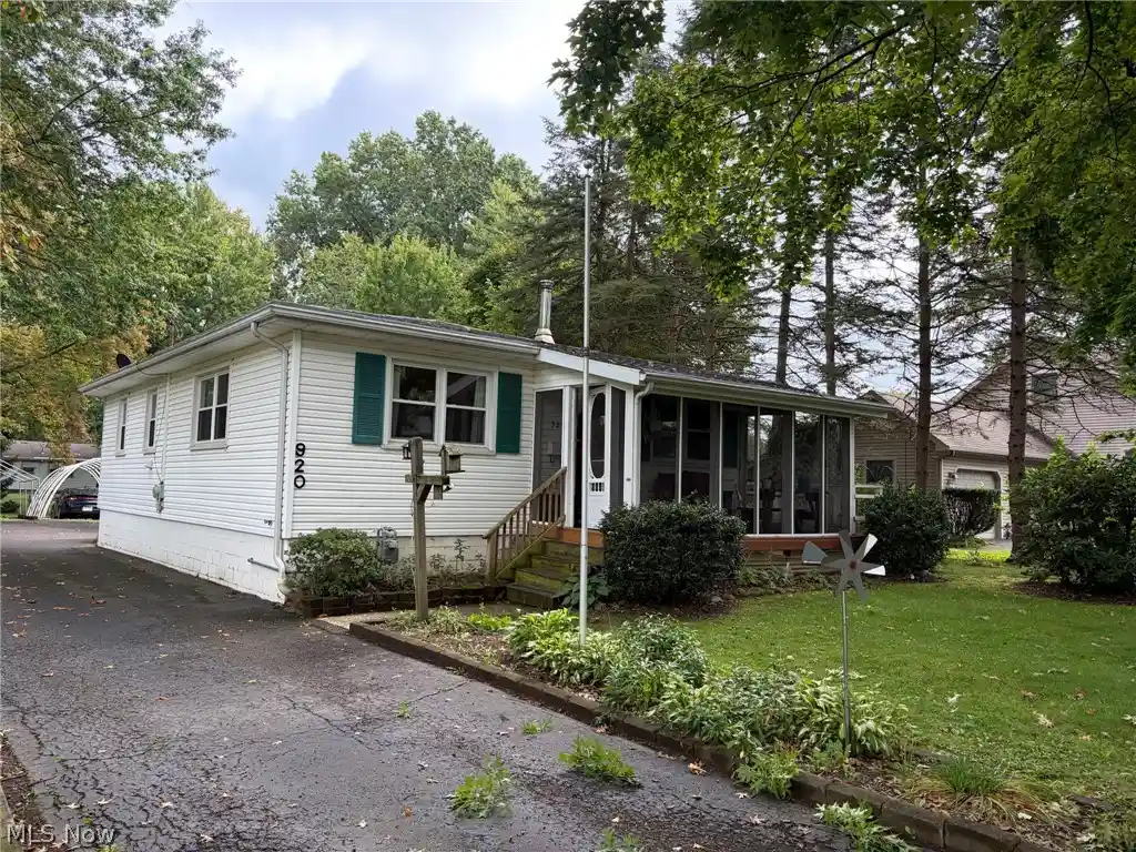 Photo 1 of Sale Pending at 920 Morris Ave, Salem, OH 44460 | MLS# 5249314 | Listing updated on 2026-10-22