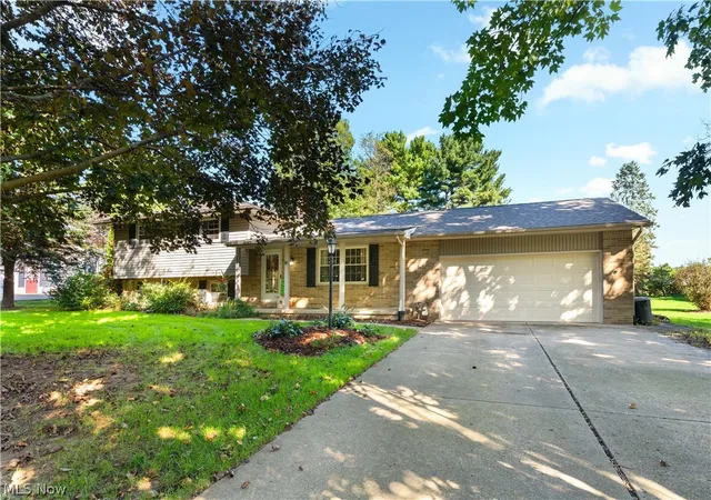 Photo 1 of Sale Pending at 2561 Fallview St Nw, Uniontown, OH 44685 | MLS# 5249147 | Listing updated on 2026-10-02