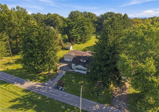 Photo 2 of Single family home for sale at 1953 Lawn Ave, Lowellville, OH 44436 | MLS# 5239104 | Listing updated on 2026-10-08