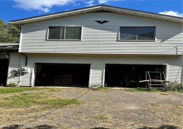 Photo 3 of Single family home for sale at 991 Marks Rd, Valley City, OH 44280 | MLS# 5249341 | Listing updated on 2026-10-09