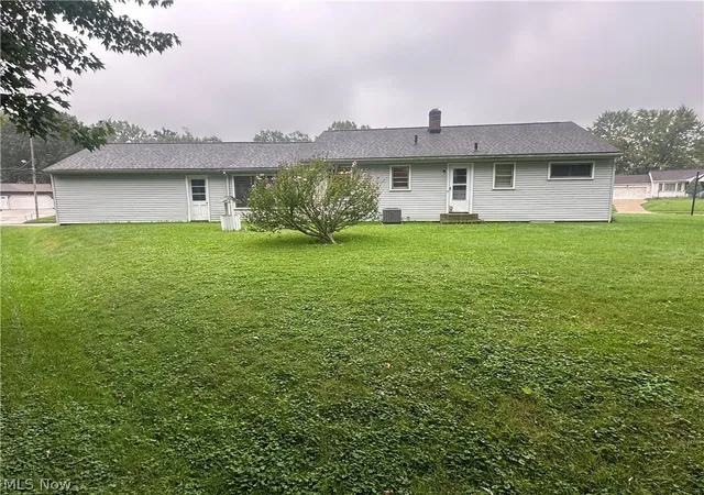 Photo 15 of Single family home for sale at 3260 S Wendover Cir, Youngstown, OH 44511 | MLS# 5249374 | Listing updated on 2026-10-09
