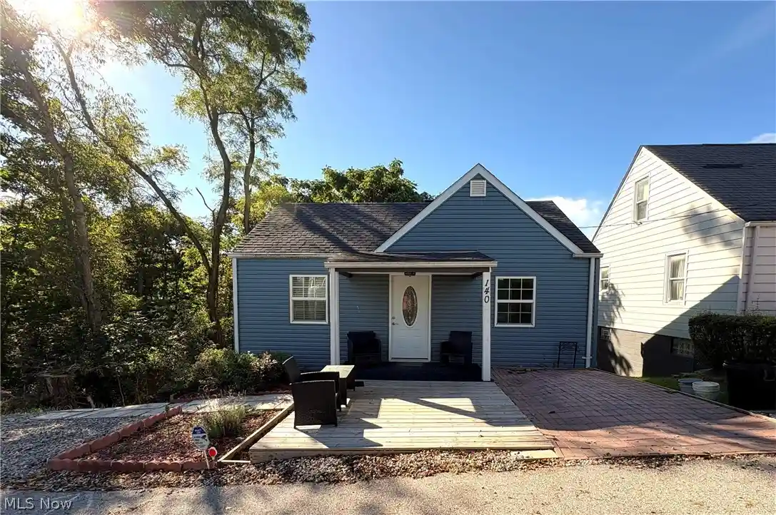 Photo 1 of Single family home for sale at 140 Harding St, Weirton, WV 26062 | MLS# 5249308 | Listing updated on 2026-10-15
