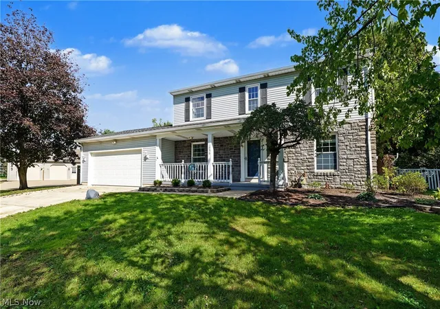 Single family home for sale at 1056 Mohawk Trl SW, Hartville, OH 44632 | MLS# 5248725