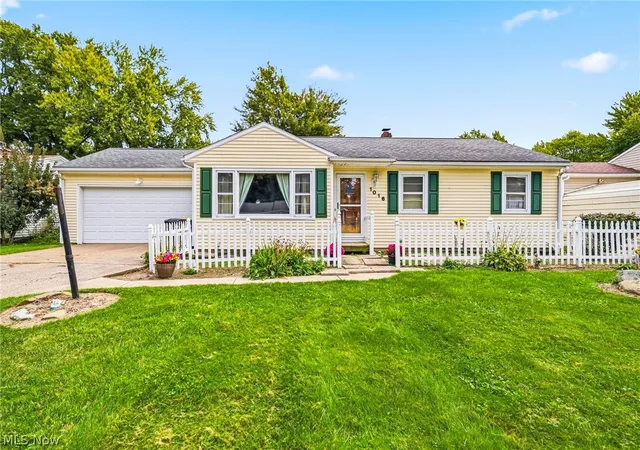 Photo 1 of Single family home for sale at 1016 Treelane Dr, Ashtabula, OH 44004 | MLS# 5246433 | Listing updated on 2026-10-10