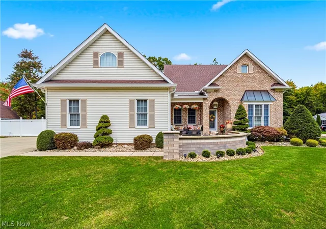 Photo 1 of Single family home for sale at 305 W Cedar St, Jefferson, OH 44047 | MLS# 5249223 | Listing updated on 2026-10-02