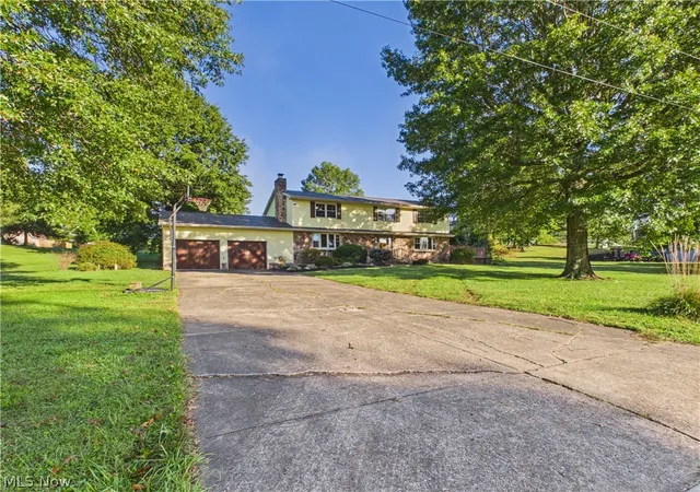 Photo 1 of Single family home for sale at 171 Society Hills Rd, Mineral Wells, WV 26150 | MLS# 5249194 | Listing updated on 2026-10-07