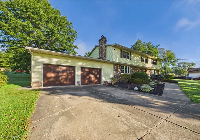 Photo 3 of Single family home for sale at 171 Society Hills Rd, Mineral Wells, WV 26150 | MLS# 5249194 | Listing updated on 2026-10-07