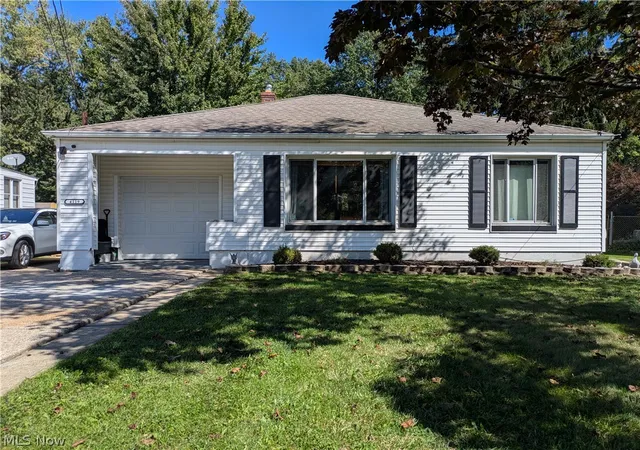 Photo 3 of Single family home for sale at 4119 Columbia Rd, North Olmsted, OH 44070 | MLS# 5249617 | Listing updated on 2026-10-06