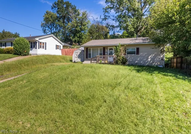 Photo 2 of Single family home for sale at 2506 Brooklyn Dr, Parkersburg, WV 26101 | MLS# 5249050 | Listing updated on 2026-10-01