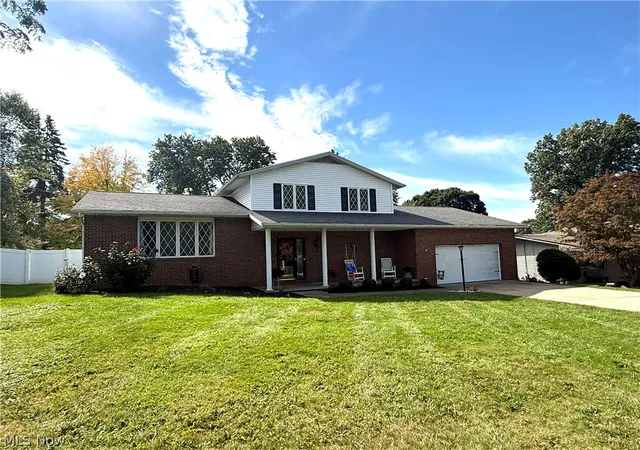 Photo 1 of Sale Pending at 72 Heritage Dr, Tallmadge, OH 44278 | MLS# 5249290 | Listing updated on 2026-10-10