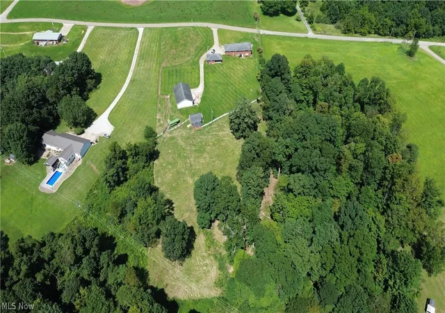 Photo 3 of Single family home for sale at 340 D A V Rd, Whipple, OH 45788 | MLS# 5249643 | Listing updated on 2026-10-01