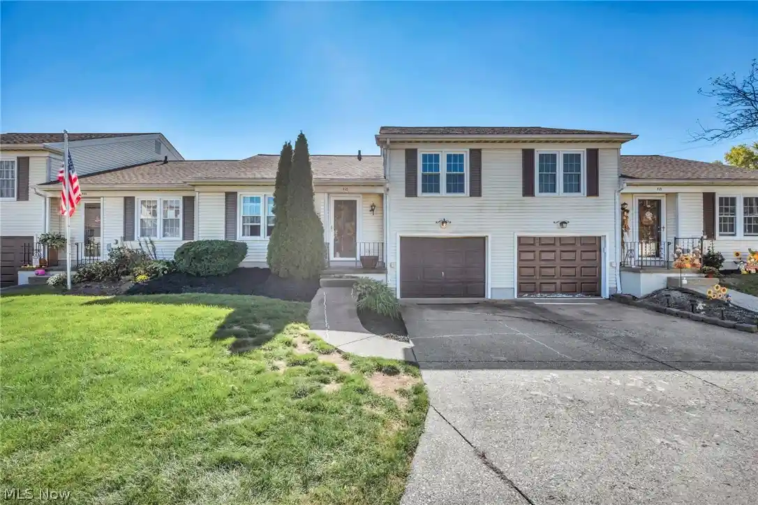 Listing Photo 1 - Condo for sale in 5236 Creekside Blvd located at 5236 Creekside Blvd, Brunswick, OH 44212 - Unit #F22