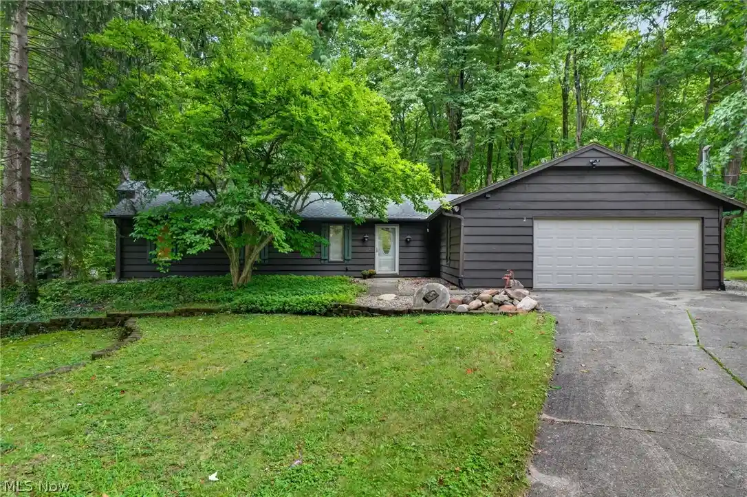 Single family home for sale at 14627 Mill Holw Ln, Strongsville, OH 44136 | MLS# 5248684
