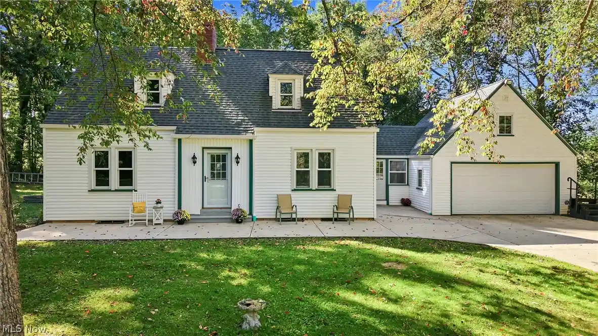 Photo 1 of Single family home for sale at 2495 E Western Reserve Rd, Youngstown, OH 44514 | MLS# 5249079 | Listing updated on 2026-10-14