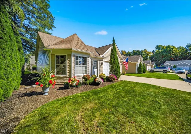 Photo 3 of Sale Pending at 792 Rivers Edge Ln, Painesville, OH 44077 | MLS# 5248976 | Listing updated on 2026-10-05