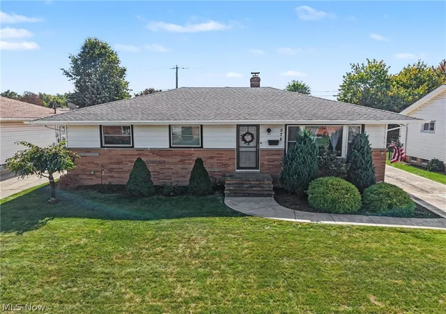 Photo 1 of Sale Pending at 578 E Hillsdale Ave, Independence, OH 44131 | MLS# 5248604 | Listing updated on 2026-10-08