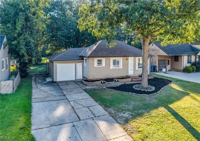 Photo 2 of Single family home for sale at 5861 Stearns Rd, North Olmsted, OH 44070 | MLS# 5249357 | Listing updated on 2026-10-08