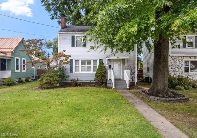 Photo 1 of Single family home for sale at 909 32nd Street, Parkersburg, WV 26104 | MLS# 5247725 | Listing updated on 2026-10-01
