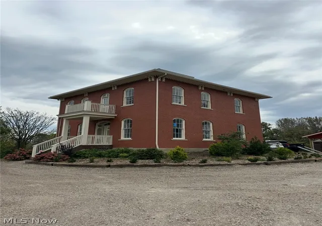 Photo 3 of Multi family home for sale at 331 Prescott St, Mansfield, OH 44903 | MLS# 5249664 | Listing updated on 2026-10-01