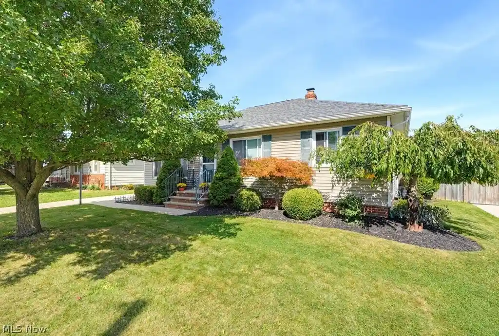 Photo 1 of Single family home for sale at 11052 Naomi Dr, Cleveland, OH 44130 | MLS# 5249198 | Listing updated on 2026-10-20