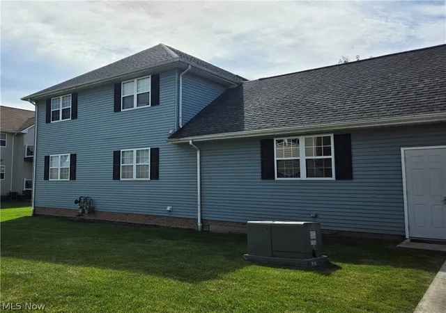 Photo 3 of Condo for sale at 736 Tollis Pkwy, Broadview Heights, OH 44147 | MLS# 5249282 | Listing updated on 2026-10-01