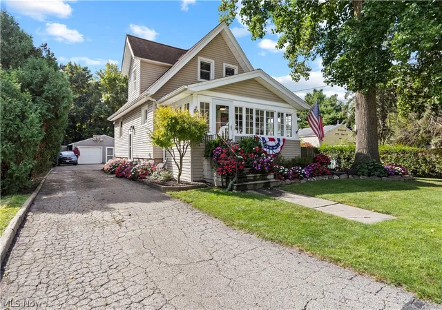 Photo 2 of Sale Pending at 41825 Adelbert St, Elyria, OH 44035 | MLS# 5248037 | Listing updated on 2026-10-01