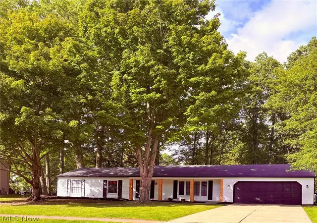 Photo 1 of Single family home for sale at 32610 Greenwood Dr, Avon Lake, OH 44012 | MLS# 5248531 | Listing updated on 2026-10-01