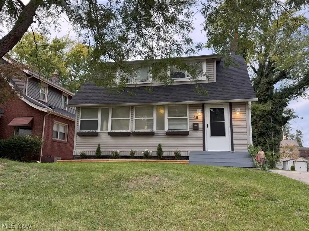 Photo 1 of Single family home for sale at 26 Clifton Dr, Youngstown, OH 44512 | MLS# 5227571 | Listing updated on 2026-10-15