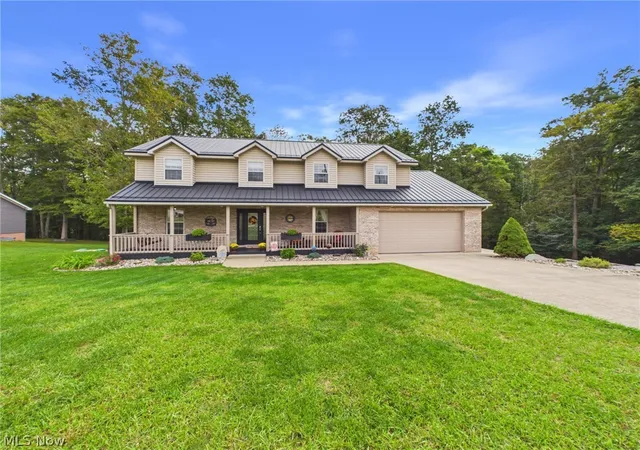 Photo 1 of Single family home for sale at 6 Amanda Ln, Parkersburg, WV 26104 | MLS# 5249738 | Listing updated on 2026-10-01