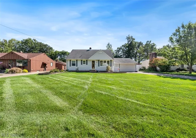 Photo 2 of Sale Pending at 5987 Burns Rd, North Olmsted, OH 44070 | MLS# 5249443 | Listing updated on 2026-10-07