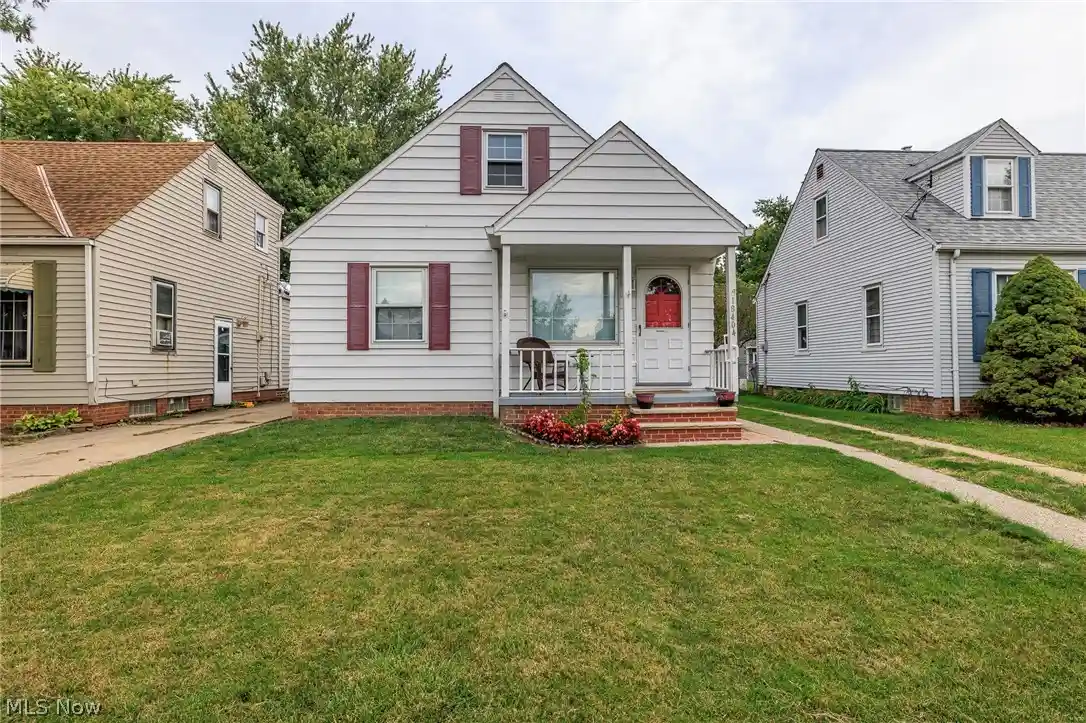 Single family home for sale at 18404 Homeway Rd, Cleveland, OH 44135 | MLS# 5249758
