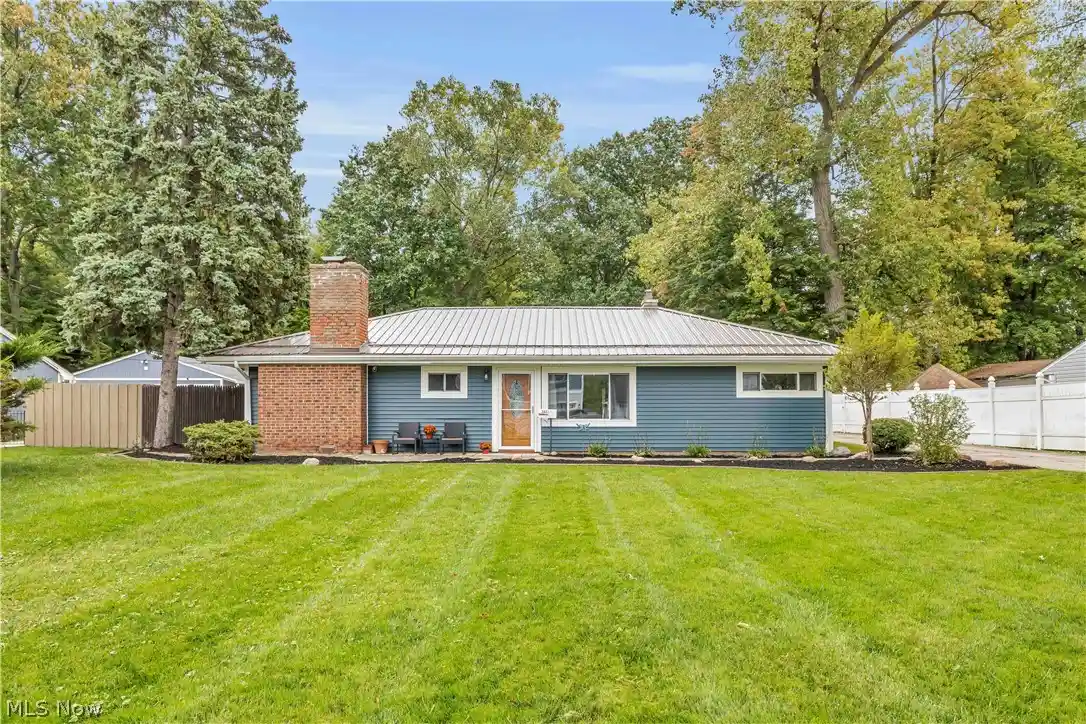 Photo 1 of Single family home for sale at 5821 Lake Rd, Mentor On The Lake, OH 44060 | MLS# 5248806 | Listing updated on 2026-10-29