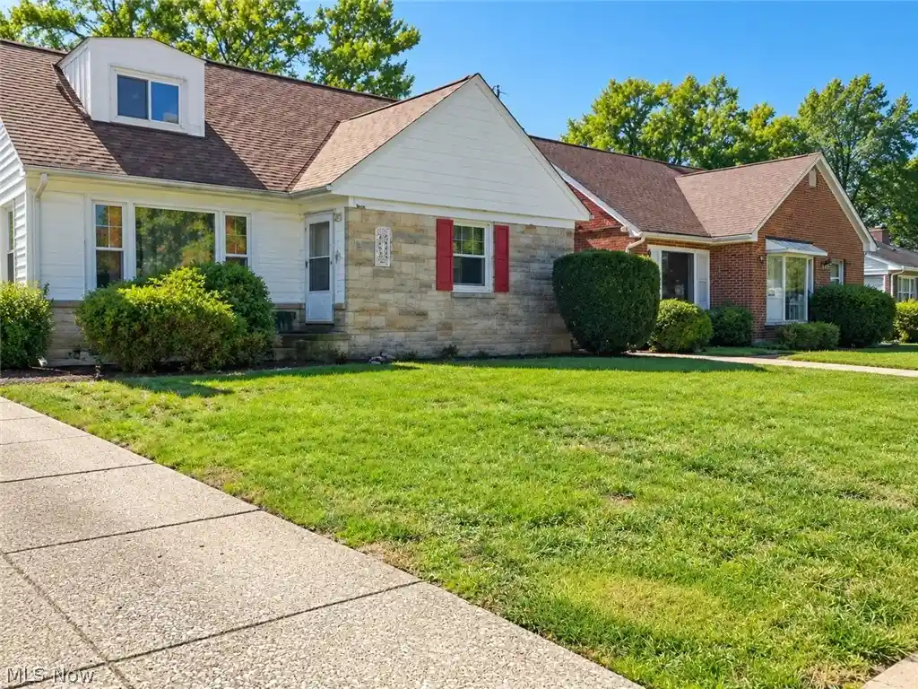 Photo 1 of Single family home for sale at 4234 Okalona Rd, Cleveland, OH 44121 | MLS# 5249447 | Listing updated on 2026-10-08