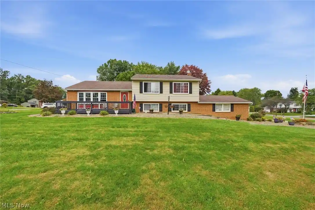 Single family home for sale at 1708 Coventry Ave NE, Warren, OH 44483 | MLS# 5249791