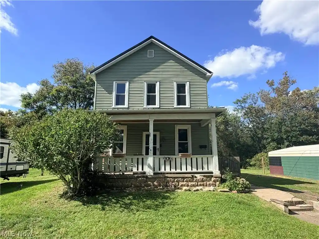 Single family home for sale at 303 Wall St, Zanesville, OH 43701 | MLS# 5249855