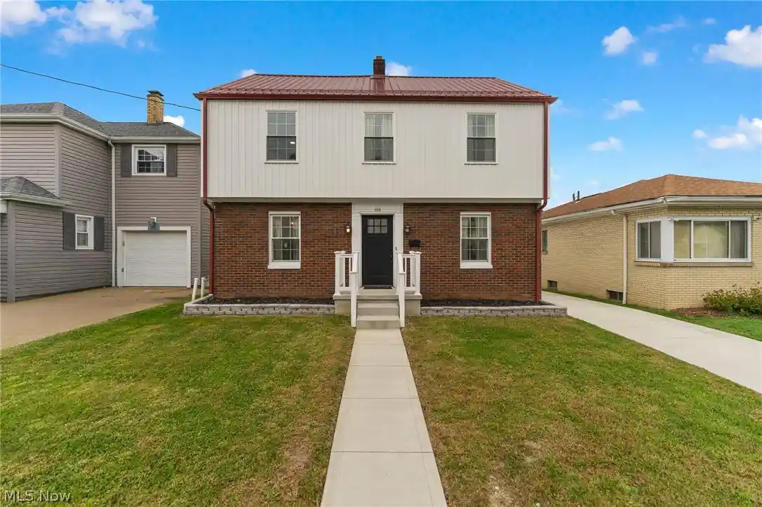 Photo 1 of Single family home for sale at 206 Hollywood Blvd, Steubenville, OH 43952 | MLS# 5248008 | Listing updated on 2026-10-21