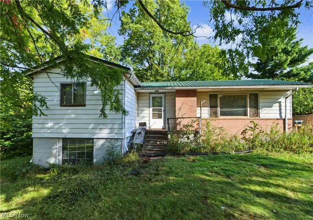 Photo 1 of Single family home for sale at 4075 Hamilton Rd, Medina, OH 44256 | MLS# 5249737 | Listing updated on 2026-10-02