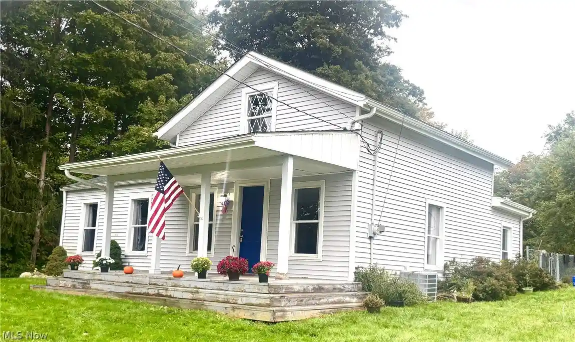 Photo 1 of Single family home for sale at 180 S Ridge Rd W, Geneva, OH 44041 | MLS# 5249908 | Listing updated on 2026-10-16