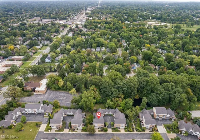 Photo 2 of Townhouse for sale at 1499 Huntington Ln, Cleveland Heights, OH 44118 | MLS# 5248833 | Listing updated on 2026-10-11