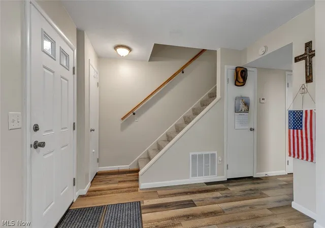 Listing Photo 1 - Condo for sale in building located at 5193 Cline Rd, Kent, OH 44240 - Unit #H