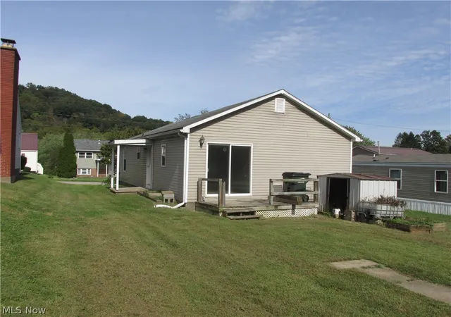 Photo 3 of Single family home for sale at 220 Grant St, Saint Marys, WV 26170 | MLS# 5249947 | Listing updated on 2026-10-07
