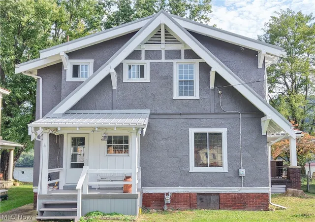 Single family home for sale at 909 Riverside Ave, Wellsville, OH 43968 | MLS# 5249946