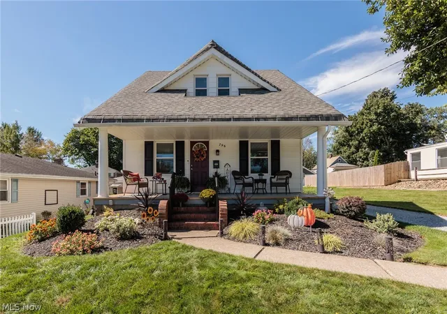 Photo 1 of Single family home for sale at 796 Graceland Ave, Barberton, OH 44203 | MLS# 5248521 | Listing updated on 2026-10-03
