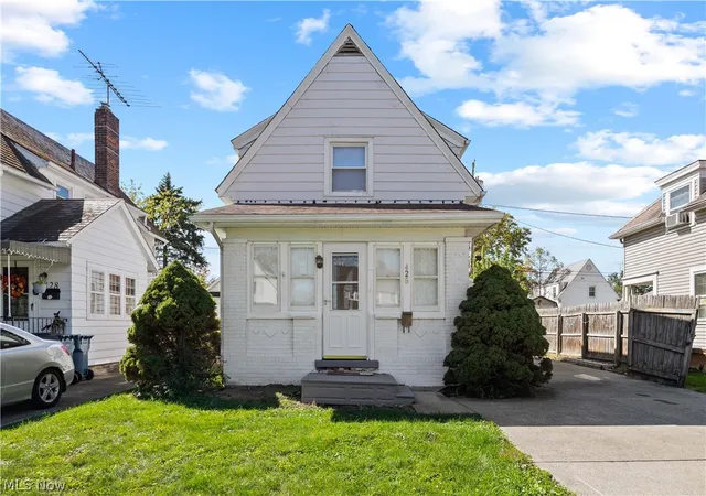 Photo 1 of Single family home for sale at 426 Kentucky Ave, Lorain, OH 44052 | MLS# 5249942 | Listing updated on 2026-10-10