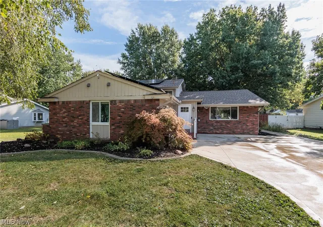 Photo 2 of Single family home for sale at 7281 Wil Lou Ln, North Ridgeville, OH 44039 | MLS# 5248868 | Listing updated on 2026-10-02