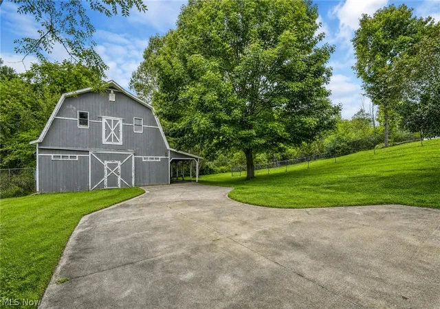 Photo 4 of Single family home for sale at 11226 Sperry Rd, Chesterland, OH 44026 | MLS# 5249938 | Listing updated on 2026-10-29