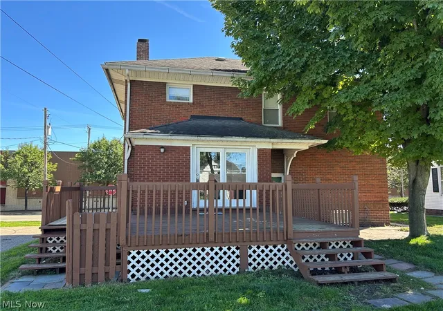 Photo 3 of Single family home for sale at 109 Main St N, Navarre, OH 44662 | MLS# 5249846 | Listing updated on 2026-10-04