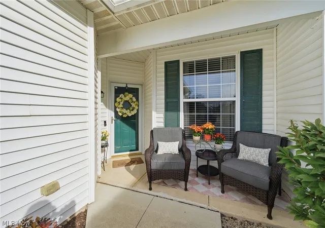 Listing Photo 5 - Condo for sale in building located at 6853 Savannah Dr, North Ridgeville, OH 44039