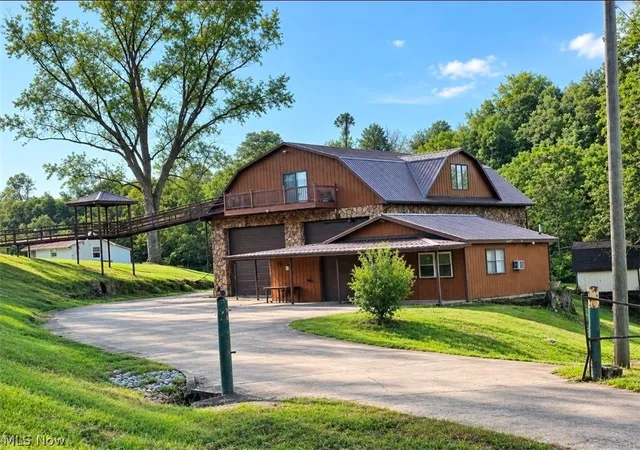 Photo 1 of Single family home for sale at 42 Orchard Ln, Ellenboro, WV 26346 | MLS# 5248617 | Listing updated on 2026-10-02